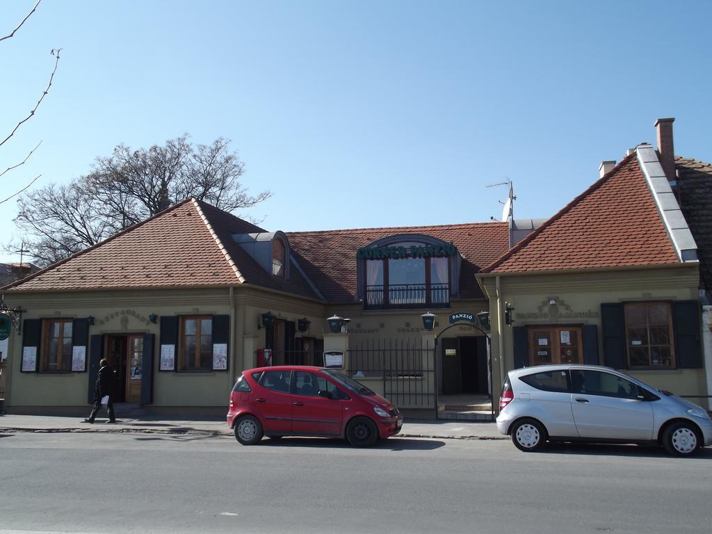 Corner Panzio Hotel Szentendre Exterior photo